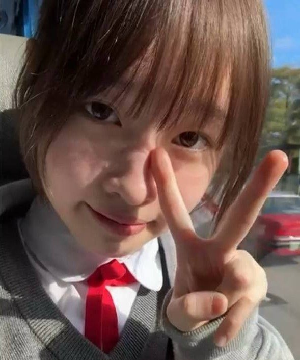 青春真っ盛りの美少女が騎乗位で自ら腰振り！初々しさと淫乱さが交差する濃厚セックス